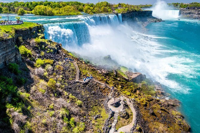 2-Day Best of Niagara Falls USA Tour from D.C. - Niagara Falls Night Tour: Ram Island, Moon Island, and Horseshoe Falls Lights