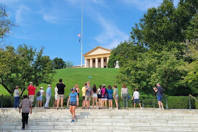 4-Hour Guided Tour in Spanish to Discover Washington DC - Thomas Jefferson and the U.S. Capitol Facade Walk: Big Views Without the Security Lines