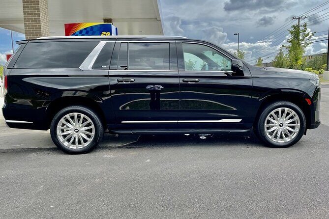 4 Hours Private Chauffeured DC Sight Seeing Tour / SUV & Sedan - White House and Washington Monument: The Iconic Centerline