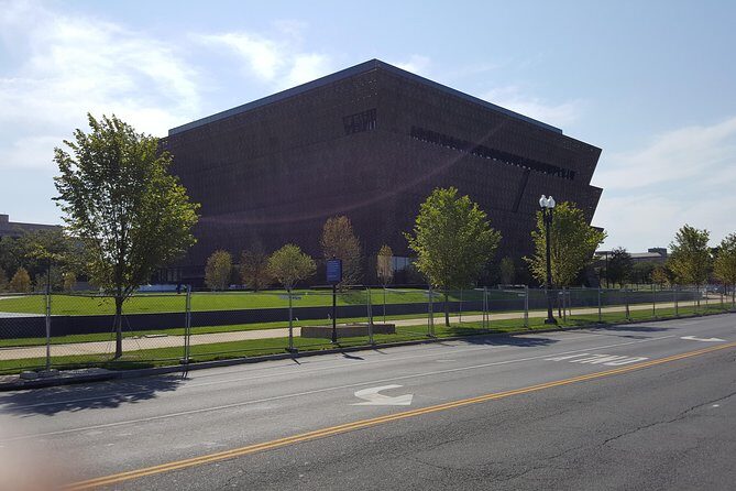 African American History Tour with Museum of African American History Ticket - Martin Luther King, Jr. Memorial: Read the Quotes and the Symbols