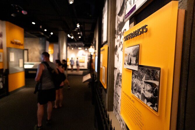 America’s 250th VIP Tour: Archives, Portraits & History 6 ppl Max - What Makes This 250th VIP Tour Feel Different