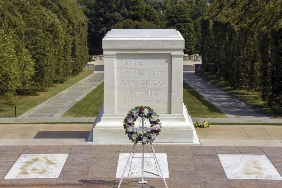 Arlington Cemetery Walk with National Mall Night Bus Tour - Logistics that make or break your evening