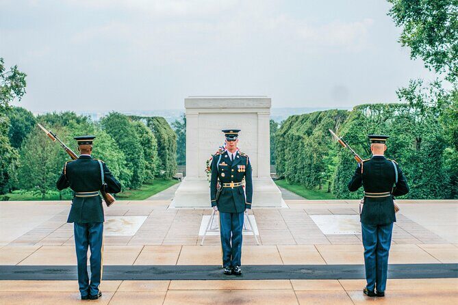 Arlington Cemetery with Changing of Guards & Tomb Unknown Soldier - The 2-hour Arlington route: what you’ll experience (and what you won’t)
