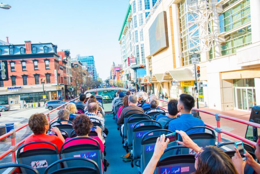 Best of DC: Hop-on Hop-off Bus Tour & Night Tour (Save 40%) - Arlington National Cemetery: A Digital Walk With Real Structure