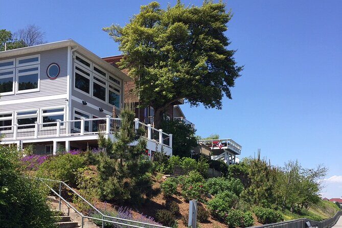 Chesapeake Beach Guided Walking Tour - The Cliffs - The boardwalk to the Cliffs of Calvert: views and cliffside details