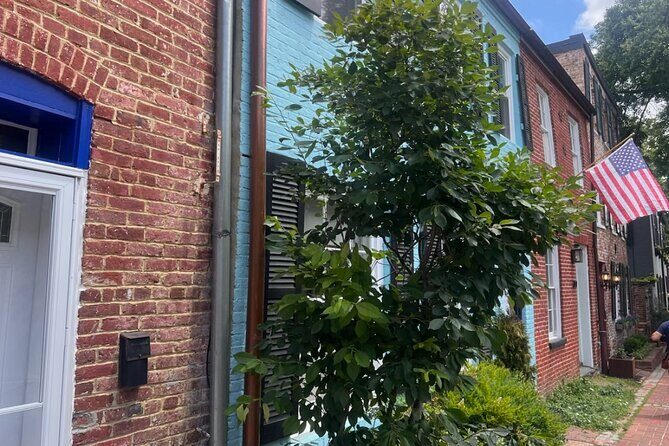 Cobblestones & Croissants: A Morning Food Tour in Georgetown, DC - Key things that make this tour worth your time