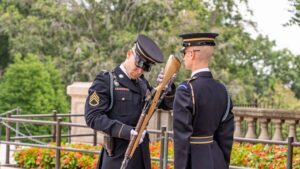 DC: Arlington National Cemetery Guided Walking Tour - Meeting at the Welcome Center: Getting Started Without Stress