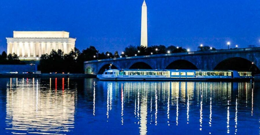 DC: City Cruises Gourmet Brunch, Lunch, or Dinner Cruise - Brunch on the Potomac: Unlimited Mimosas and a Set-Menu Spread