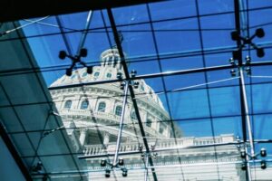DC Combo: Narrated Scenic Boat Cruise & National Mall Bus Tour - White House Photo Stop: Power Views Without Ticket Hassles