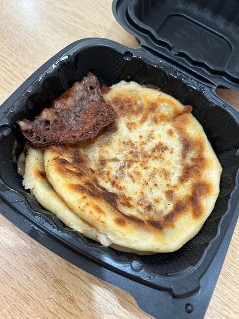 DC: Eastern Market Eats Food Tour (5 Food Stops + Dessert) - Meeting Point at 7th and C SE: How to Find Your Guide Fast
