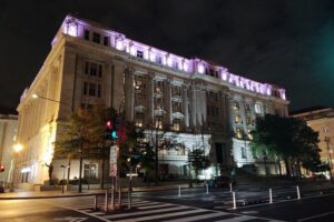 DC Ghosts Boos and Booze Haunted Pub Crawl By US Ghost Adventures - Stop 1: Old Ebbitt Grill, where presidents allegedly toasted