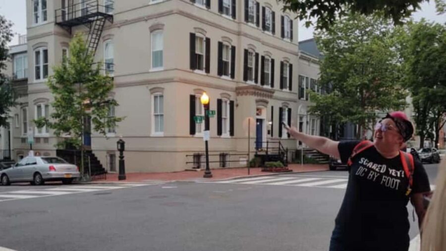 DC: Ghosts of Georgetown Haunted History Nighttime Tour - Georgetown at night: why this walk feels different