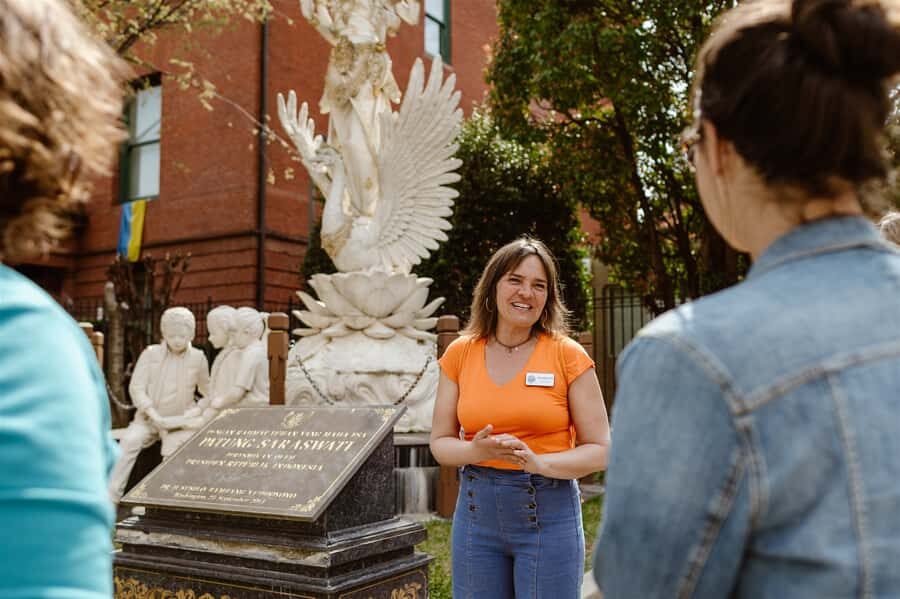 DC: Historic Embassy Row & Dupont Circle (2 Hr Walking Tour) - Dupont Circle Fountain to get your bearings fast