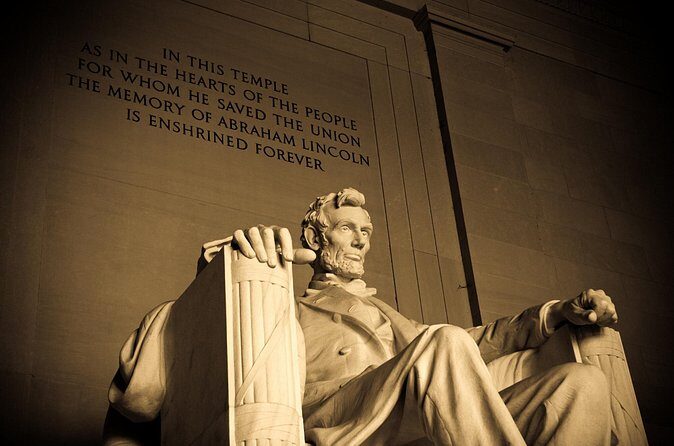 DC Lights Night Tour - Lincoln Memorial After Dark: Meaning, Crowds, and Photo Windows