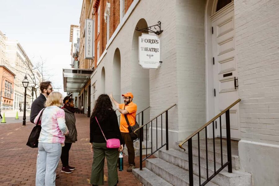 DC: Lincoln's Assassination 2 Hour Nighttime Walking Tour - Key things to know before you go