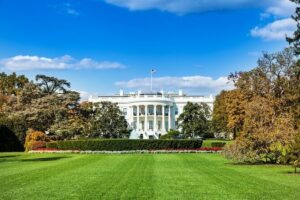 DC Monuments and Memorials Tour Day Tour - The Small-Group Advantage (Max 12) in the Real World