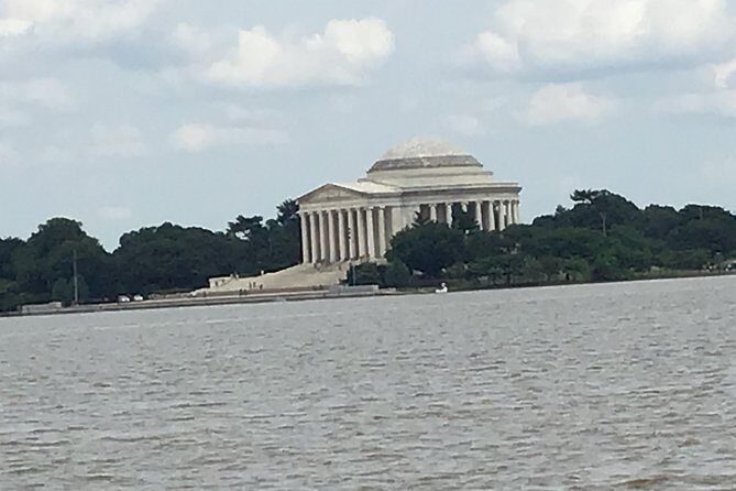 DC Monuments & Memorials Guided Minibus City Tour - WWII Memorial: the 56 pillars and the plaza layout