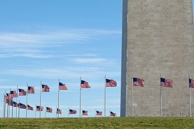DC Monuments & Memorials Guided Minibus City Tour - Price and group size: what $49 really means