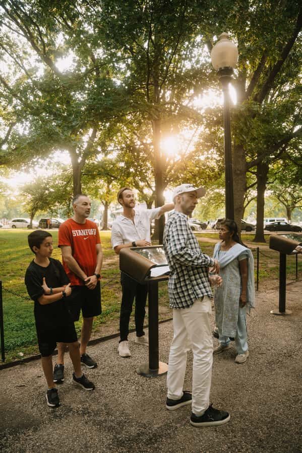DC: Monuments & Memorials, National Mall Sunset Walking Tour - Why the National Mall Feels Different at Sunset