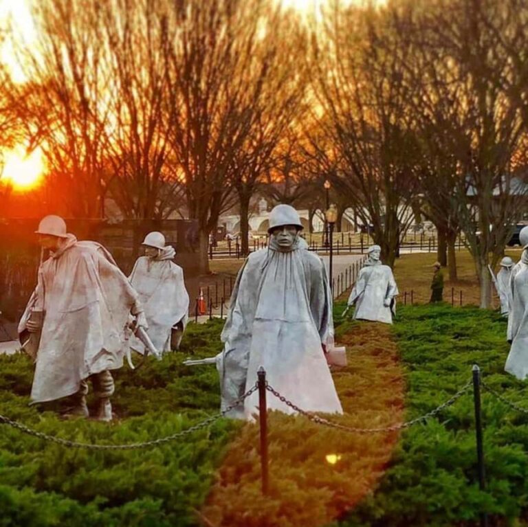 DC: Monuments & Memorials, National Mall Sunset Walking Tour - Meeting at Einstein Memorial: Finding the Start and Settling In