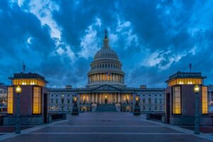 DC Monuments Small Group Guided Night Tour 3 Hours - One CityCenter pickup and the small-group rhythm