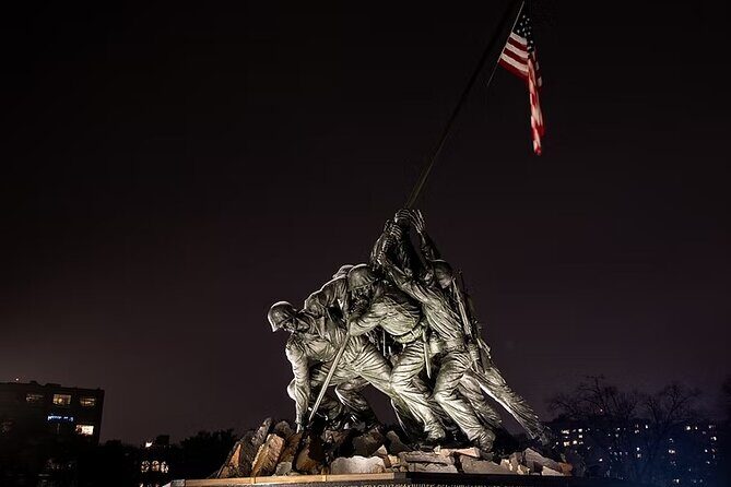DC Monuments Small Group Guided Night Tour 3 Hours - How the guide changes the whole night (Ken’s style)