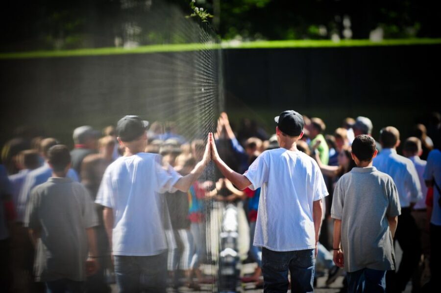 DC Monuments: Small Groups, Big Ideas Walking Tour - Korean War Veterans Memorial: Wall of Remembrance Meets 19 Service Men Statues