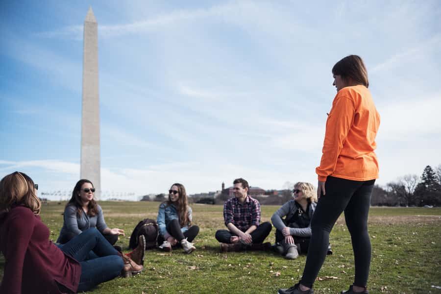 DC: National Mall 2.5 Hr Tour & Washington Monument Tickets - Vietnam Veterans Memorial: find a name and let it land