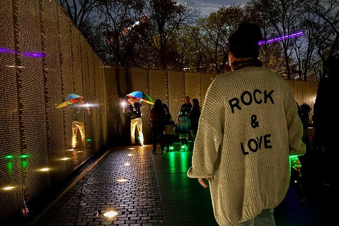 DC Night Tour With Magic LED- Pick Up/Drop, Snacks, LED Bracelets - Price and what you’re really paying for