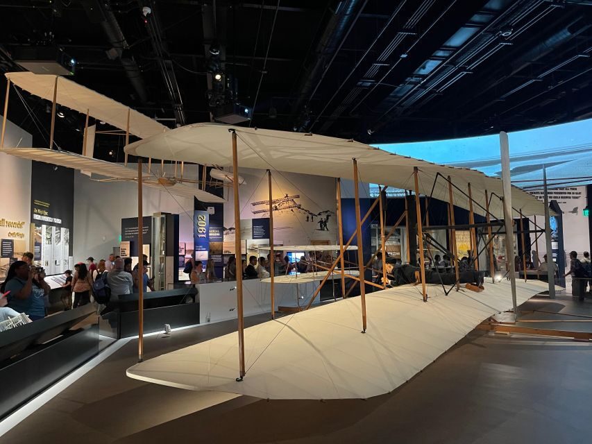 DC: Smithsonian Highlights Walking Tour with Air and Space - Smithsonian Natural History: Fossils, Dinosaur Bones, and a Cursed Diamond Story