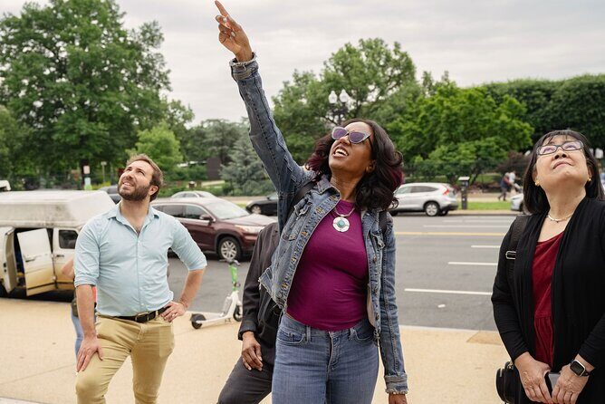 Essential Smithsonian Tour with NMAAHC Timed Entry - The guide and group vibe: small, friendly, and moving fast