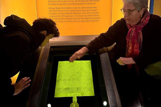 Family Friendly National Archives Building Private Tour - How the guide keeps multiple ages on the same page