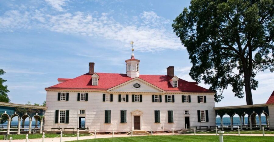 From Washington DC: Old Town Alexandria & Mount Vernon Tour - The luxury ride from Downtown DC: comfort and context on the way
