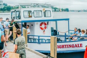 Full Day DC: City Bus Tour, Seasonal Boat Cruise, Entry Tickets - The Best Part Is the Stop-by-Stop Storytelling