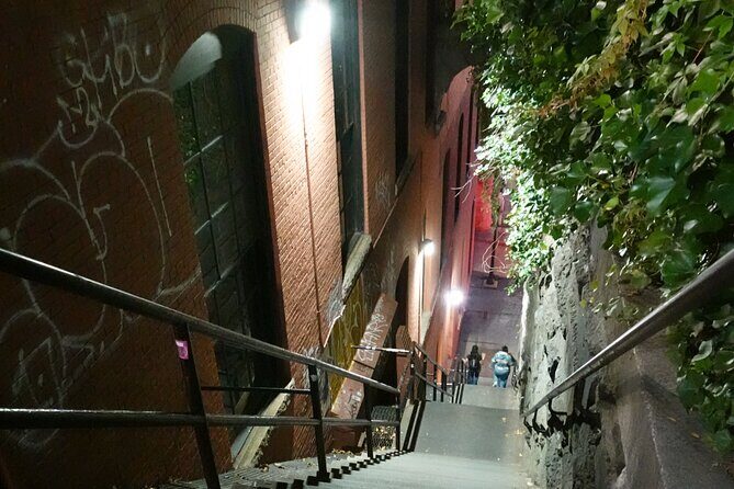 Georgetown Walking Tour: Spies, Presidents, and Exorcist Steps - Key Things to Know Before You Go