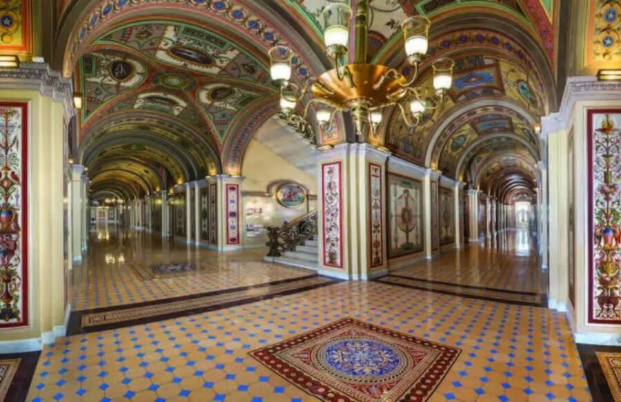 Guided Capitol Hill with US Capitol & Library Congress Entry - Getting Started: Supreme Court Meeting Point Options