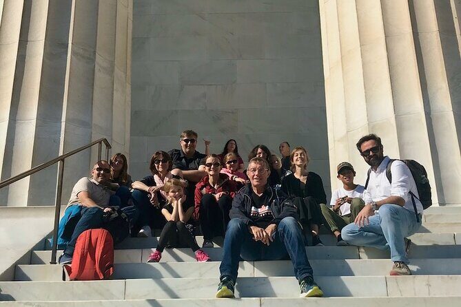 Guided tour in French of the Essentials of Washington - White House views and Lafayette Square: symbolic power, French connections