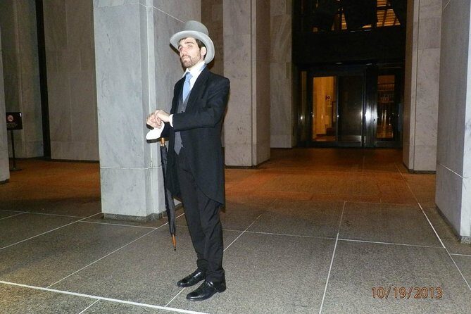 Haunted DC Night-Time Walking Tour on Capitol Hill - Guides, Humor, and Group Size: The Quality Factor