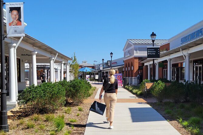 Leesburg Premium Outlets Shopping Tour - Language and ticket style: small things that prevent stress