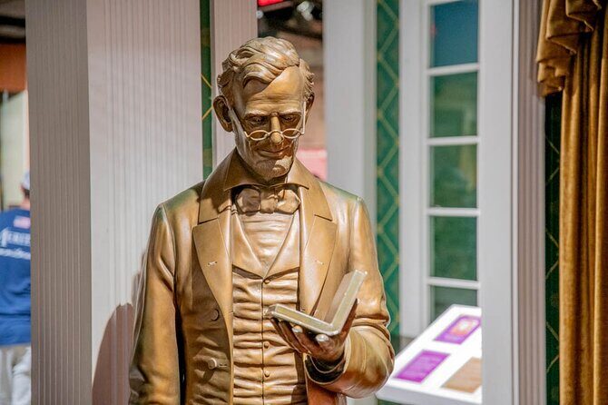 Lincoln Assassination with Ford's Theatre & Petersen House Entry - Stop 1 on Pennsylvania Avenue NW: Booth’s path before the shooting