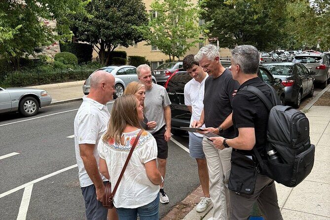 Local Neighborhood Washington DC Food Tour by DrinkEatWalk Tours - What You Eat and Drink: Six Stops, Four Drinks Included