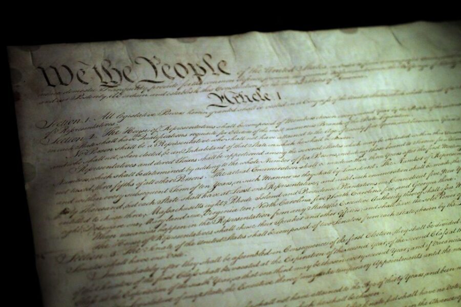 National Archives Skip the Line Tour Semi-Private 6ppl Max - Rotunda focus: the Declaration and Constitution in front of the originals