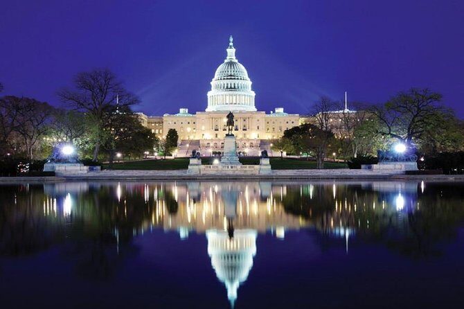 National Mall Monuments Night Tour with 10+ Stops, Entry Tickets - White House Photo Time and December Holiday Lights