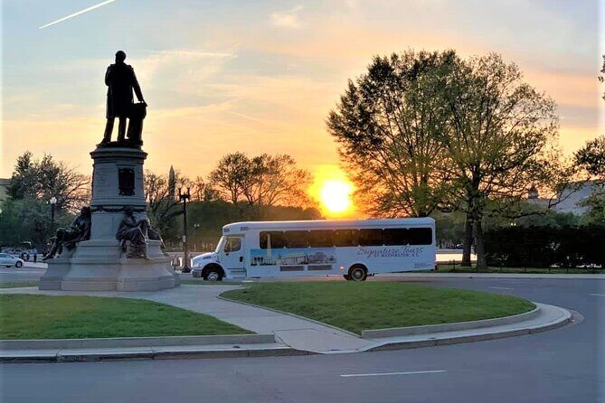 National Mall Night Tour with 10+ Monuments (Public or Private) - Upgrades: are they worth adding?
