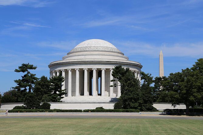 Open-Top or Glass-Top National Mall Bus Tour Plus Seasonal Cruise - What You’re Really Buying With This $129 DC Tour