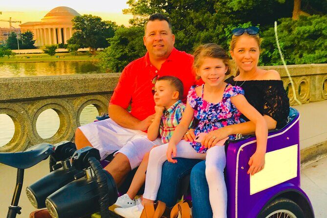 Pedicab Sightseeing Tour on the National Mall - Stop 2: Washington Monument—Design, Materials, and the Skyline Debate