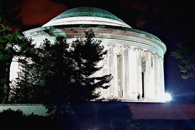 Private Night-Time Monuments Tour of DC for up to 10 Guests - Who this private night tour fits best