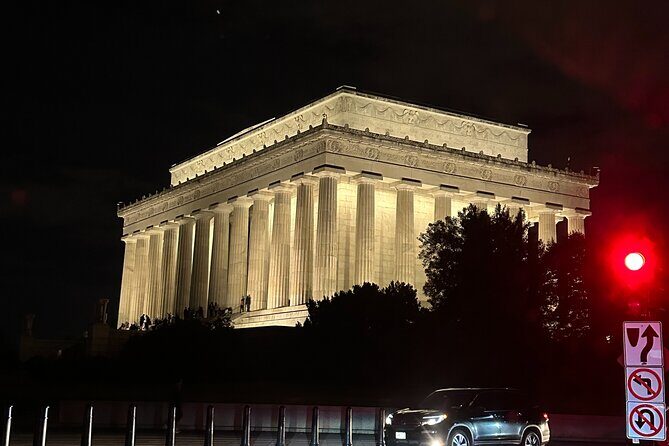 Private Tour of Washington DC - The Memorial Mile Loop: Jefferson to Lincoln to MLK and JFK