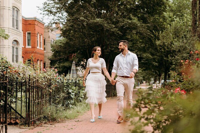 Private Vacation Photoshoot with Photographer in Washington DC - When to Book: Best Timing and Weather Reality