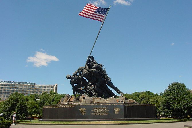 Private Washington DC/Arlington Cemetery Tour for up to 10 Guests - Memorial Stops After Arlington: Korean, Vietnam, and WWII Context